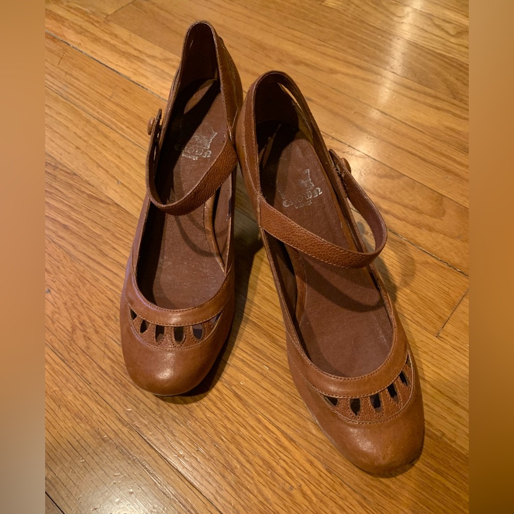 Crown Vintage Brown Leather Mary Jane Heels